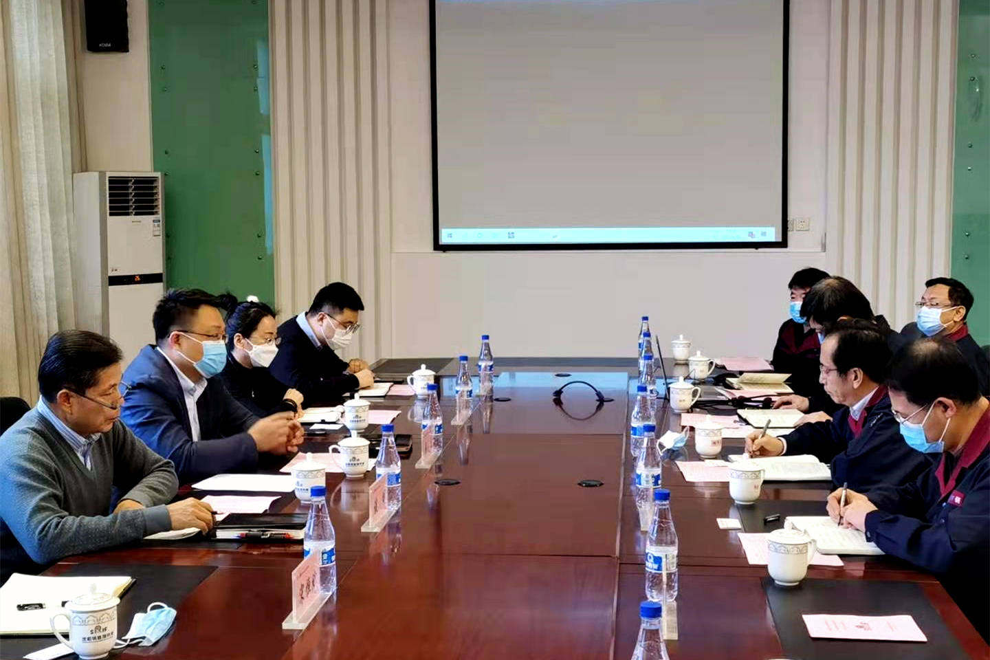 航空集团与沈阳铸造研究所有限公司开展合作会谈